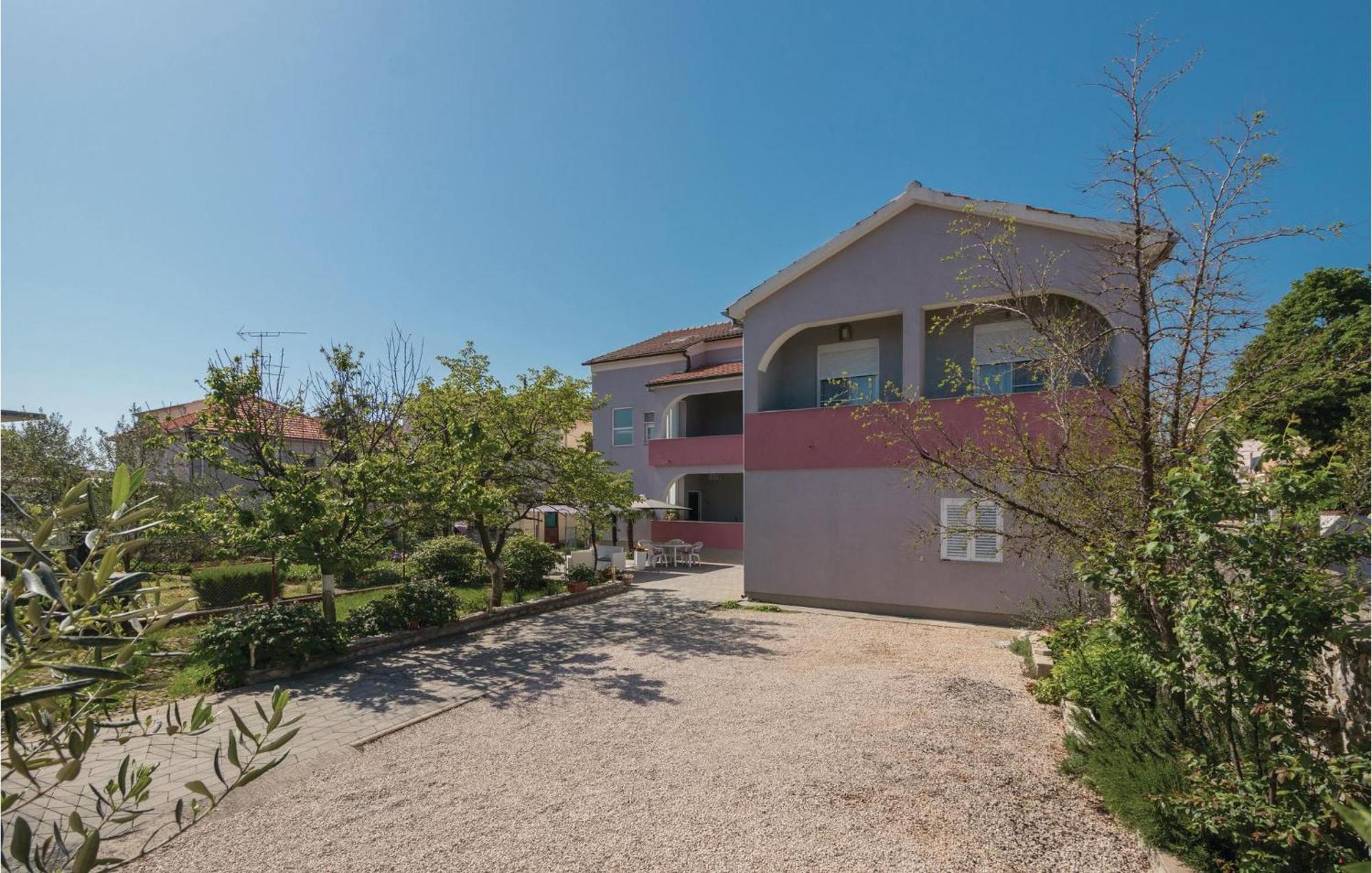1 Bedroom Stunning Apartment In Zadar Exteriör bild